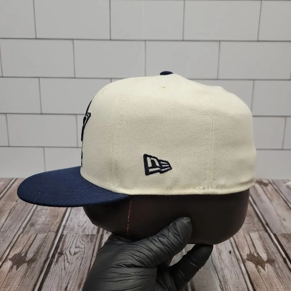 New Era 59FIFTY Dallas Cowboys NFL Fitted Hat Cream Navy Size 7 1/2
